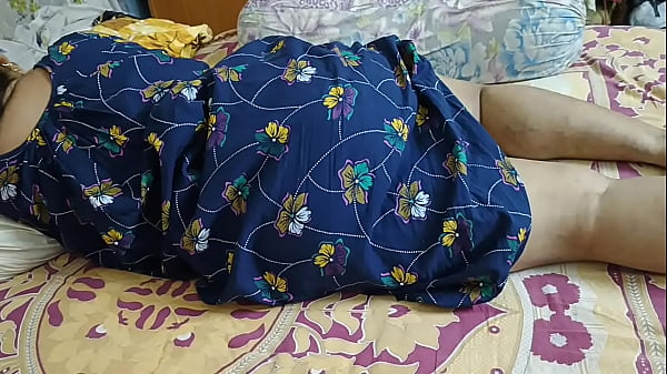 Istri Desiku Lagi Ngewe Pagi-pagi, Sange Banget!