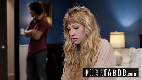 Blonde Cewek Ivy Wolfe Pertama Kali Digarap Sepupu Tiri, Nafsu Menggebu Di Ranjang.