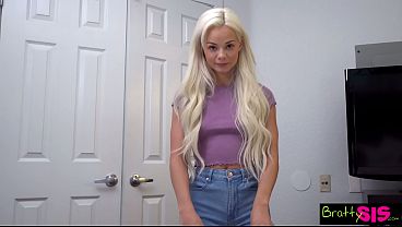 Si Cantik Pirang Nakal Elsa Jean: “serahin Duit Lu, Biar Gw Isap Kontol Lu Sampe Kering”
