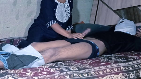 Adik Tiri India Mesra Dalam Video Panas