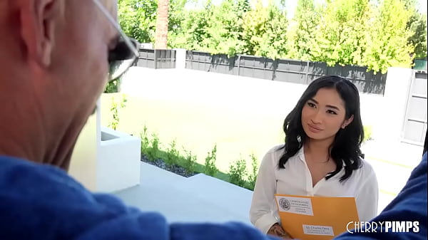 Avery Black Yang Mungil Digoyang Dan Ditiduri Ganas Oleh Charles Dera