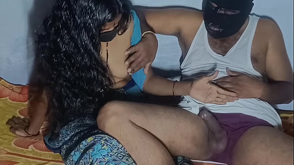 Ranitha – Istri Desa India Sensual, Mainin Kaki Hingga Jari Dan Ngentot Di Rumah