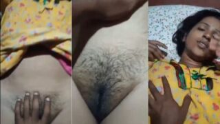 Bangla Sali Telanjang, Jari Jija Nakal Menjamah Lubang Memeknya.