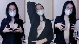 Mochi Belahan Dada Mulus Bening Bikin Ngiler Pengen Jilat