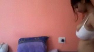 Tonton Video Desi Montok Seksi Buka Baju Sampai Telanjang