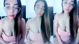 Uting Coklat Jembut Memek Cella Mango Yang Basah Kuyup Siap Digoyang.