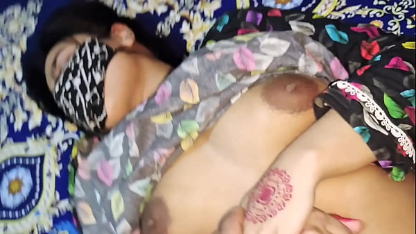 Ibu Tiriku Ngajarin Aku Soal Seks, Omongan Kotor Bahasa Hindi, Erangan Liar, Ngewe Brutal.