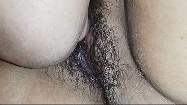 Nih Bibir Basah Gebetan Filipina, Jilatin Tiap Lipatan Sampai Muncrat.