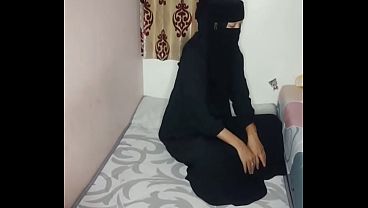 Gadis Bercadar Ngaceng Digebukin Sopir Pribadi Di Bengkel Tengah Malam.