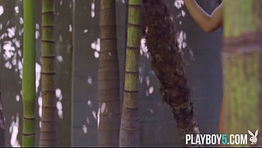 Mulus Banget Pantat Gede Filipina Milf Jada Kai Telanjang Di Luar Buat Playboy