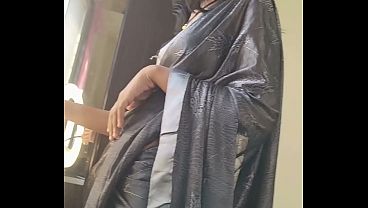 Shivani Bhabhi Ngewe Brutal Dengan Teman Suami, Bikin Basah Semua.