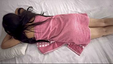 Nri Cewek Cantik, Bokong Gede Digerayang Sama Waiter Terus Ditusuk Kontol Dalem-dalem Sampe Crot.