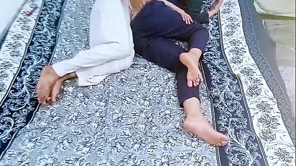 Desi Lugu Manis Ngerasain Pertama Kali, Cewek Kampung Desi Ngentot Pertama Kali.