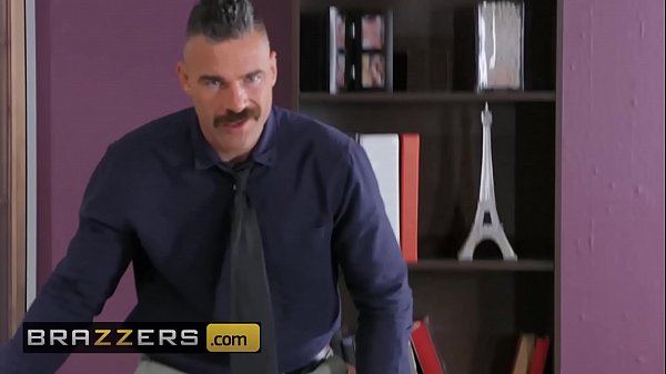 Kerjaan Hot Di Kantor – Monique Alexander & Charles Dera – Bos Dikendaliin Dari Jauh – Brazzers