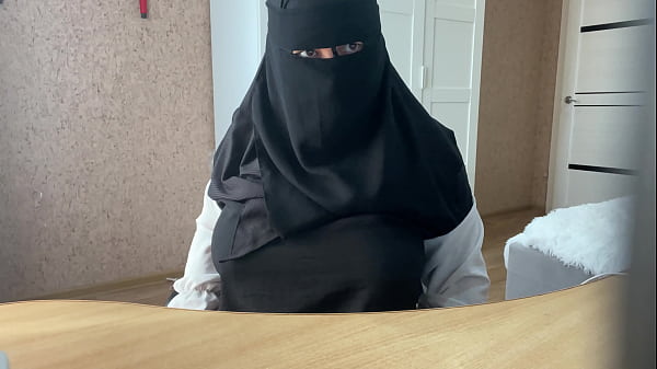 Ibu Arab Montok Colmek Live Di Webcam, Bikin Makin Greget.