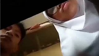 Bokep Indo Skandal Abg Sekolah Mesum Sembunyi-sembunyi Grepe-grepean Di Kelas