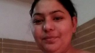 Video Bugil Bikin Gempar, Tante India Pamer Semua!