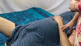 Video Mesum Desi, Ibu Jalang Naik Di Atas Batang Pagi Anaknya