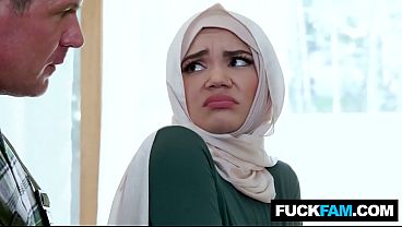Ngentot Pertama Si Hijab Manis Bareng Tukang Ledeng Naudi Nala, Jason Sarcinelli