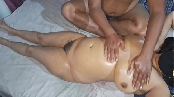 Desi Bhabhi Bugil Full Pijat Panas Bikin Crot