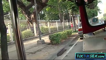 Bule Tante Lokal Naik Bajaj, Langsung Nungging Di Kontol Gede