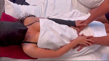 Desi Indian Bhabhi, Sempit Banget, Digenjot Habis-habisan Sama Devar, Video Bokep Babhi Cantik Viral, Suara Hindi Bikin Makin Panas.