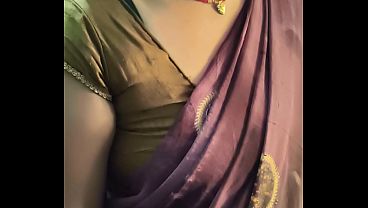 Aku Tertarik Sama Istri Orang India Yang Seksi Dan Menggoda.