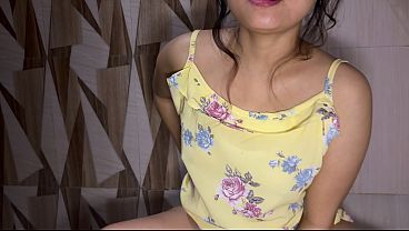 Tiap Hari Cewek India Montok Ini Bersihin Memek Sambil Ngocok Pipis, Bikin Makin Basah. (a.i)