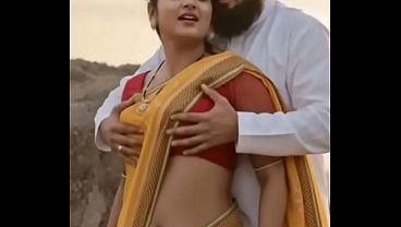 Desi Bhabhi Saree, Nyepongin Susu Sambil Digebukin