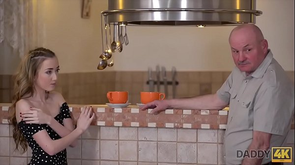 Gaya Rusia, Bahasa Menggoda, Daddy4k Bikin Lutut Lembek