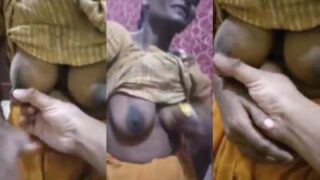 Majikan Meremas-remas Susu Pembantunya Di Video Mesum Desi