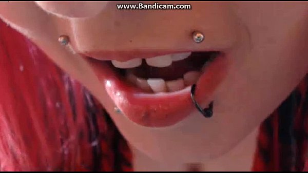 Ngentot Sama Cewek Rusia Emo Rambut Gimbal Di Webcam, Crot Di Muka.