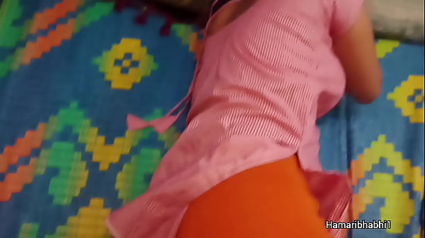 Hot Indian Desi Bhabhi Lagi Digebukin Kontol, Crot Di Muka Sampe Becek.